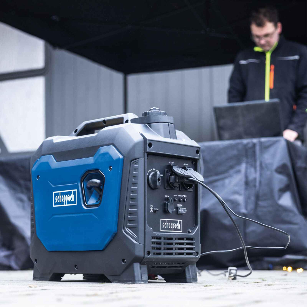 Inverter Stromgenerator SG2500i 2000 W 4,2 L Tank tragbarer Stromerzeuger für Camping und Notstrom