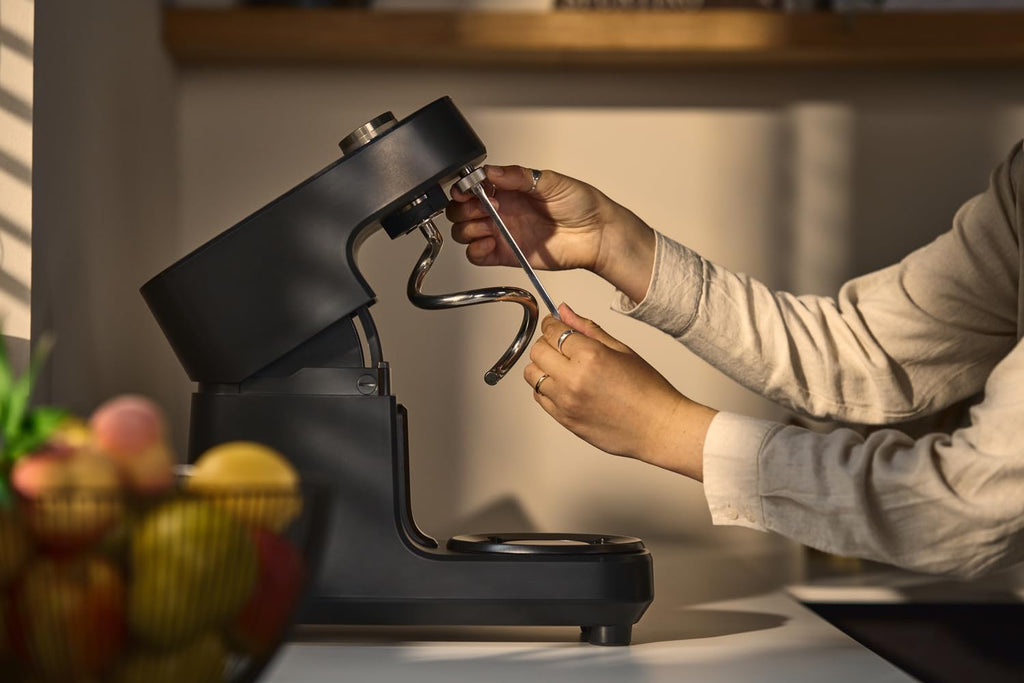 Halo Core 4,8 L Spiralknetmaschine Teigmaschine Schwarz für Brot Pizzateig Gebäck Bäckerei