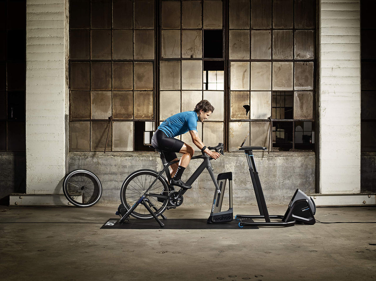 KICKR Headwind Bluetooth Ventilator für Indoor Cycling Training Schwarz mit automatischer Steuerung