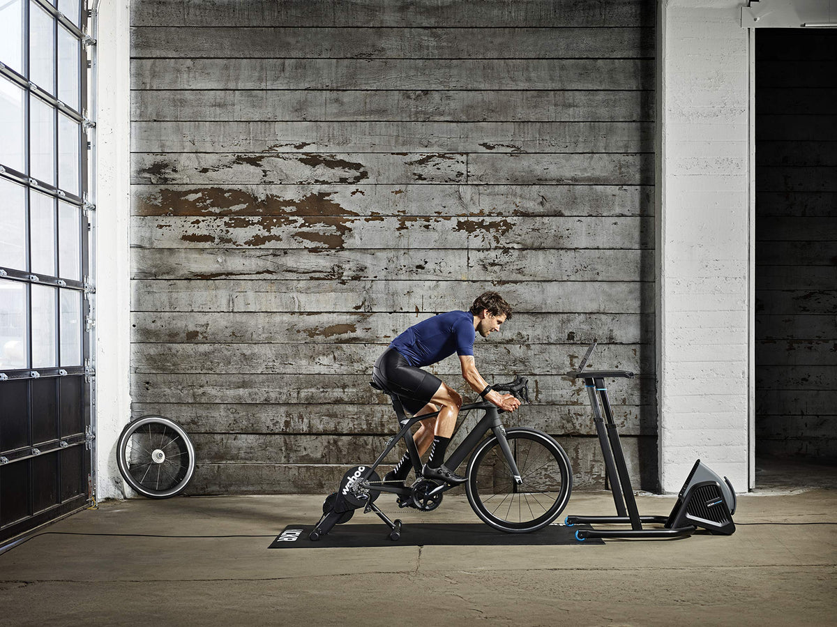 KICKR Headwind Bluetooth Ventilator für Indoor Cycling Training Schwarz mit automatischer Steuerung