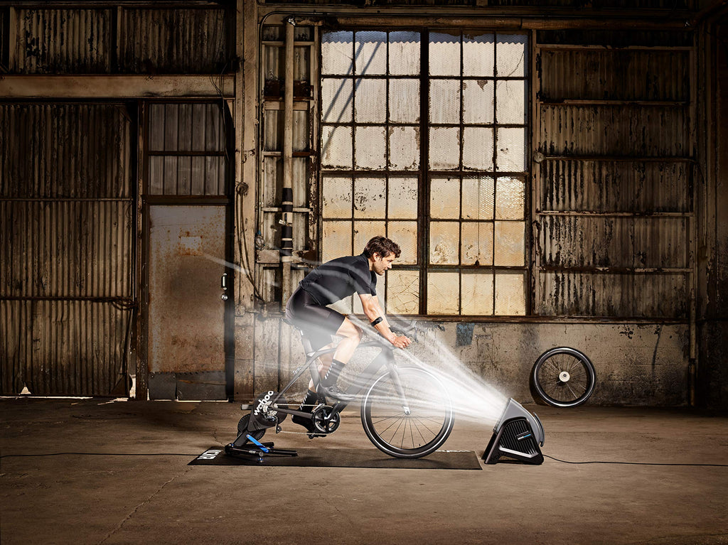 KICKR Headwind Bluetooth Ventilator für Indoor Cycling Training Schwarz mit automatischer Steuerung