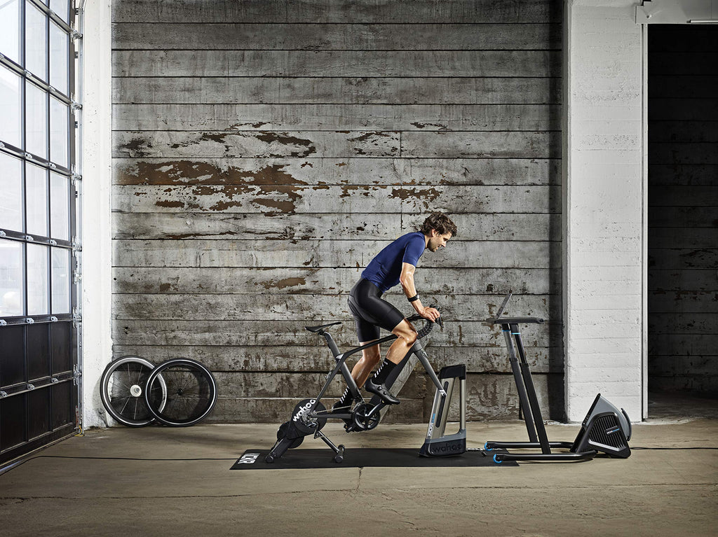 KICKR Headwind Bluetooth Ventilator für Indoor Cycling Training Schwarz mit automatischer Steuerung