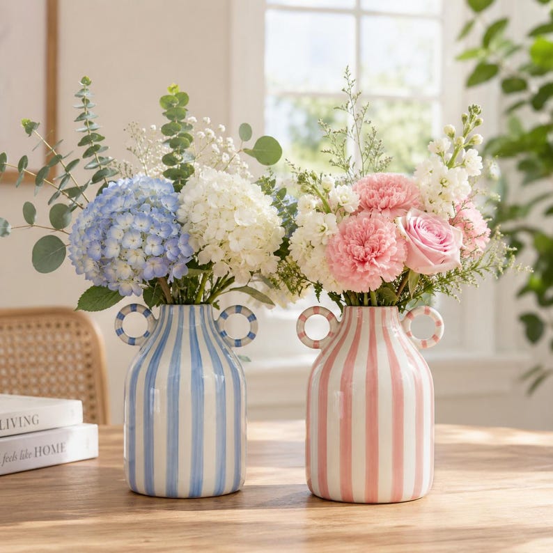 Gestreifte Keramikvase mit Griffen, Boho Bauernhaus Tischdekoration, handbemalte Blumenvasen für Wohnzimmer