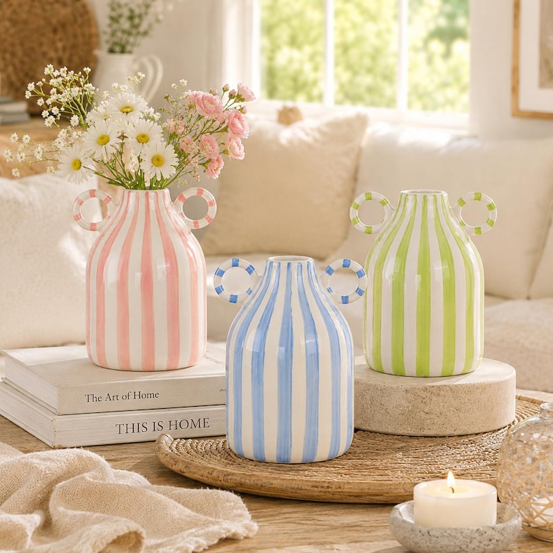 Gestreifte Keramikvase mit Griffen, Boho Bauernhaus Tischdekoration, handbemalte Blumenvasen für Wohnzimmer