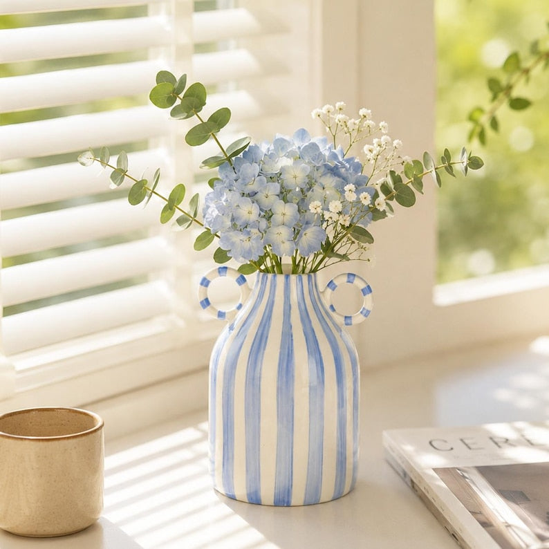 Gestreifte Keramikvase mit Griffen, Boho Bauernhaus Tischdekoration, handbemalte Blumenvasen für Wohnzimmer